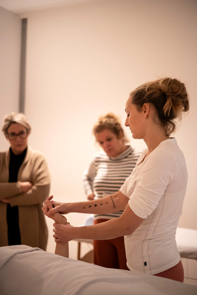 energetische massage cursus ontspanningsmassage ontspanning intuitief leren masseren